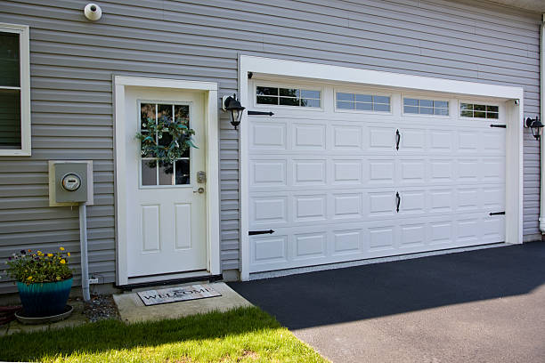 24/7 Emergency Garage Door Panel Replacement experts in Rockcreek, OR
